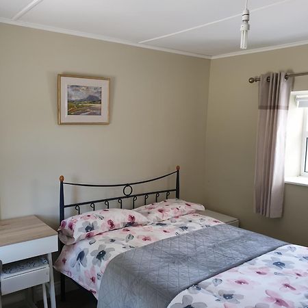 Dungloe Lakeside Lodging Apartment Exterior foto